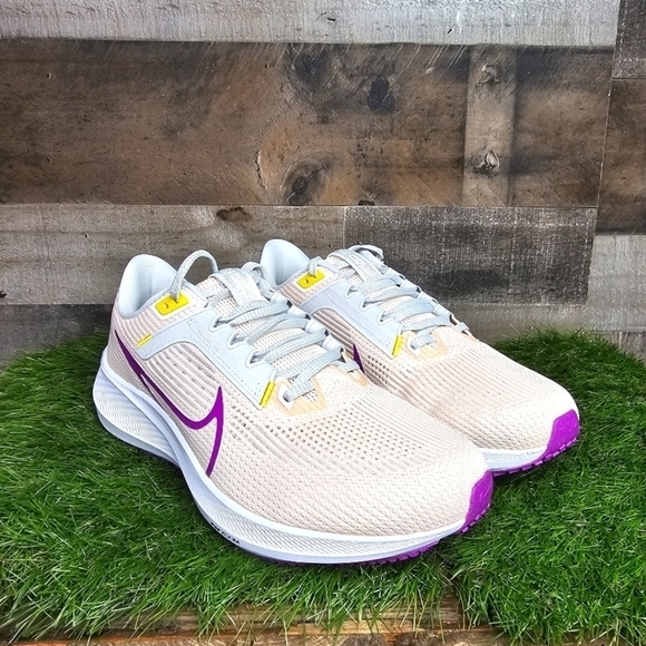 New Nike Pegasus 40 Women's Road Running Shoes (Extra Wide) - Picture 3 of 11
